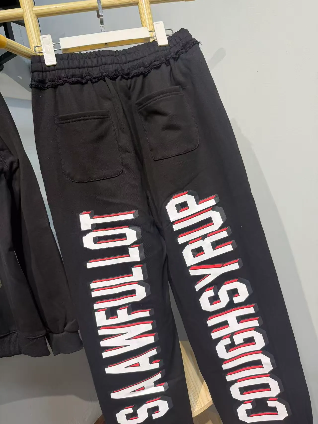 C # Black ｜ THAT'S A AWFUL LOT OF COUGH SYRUP In Stock Same Style. （fabric): 100% Sizes（size）：S-M L X L （colour）： Black ：3330# ｜ ：（fabric）： 100% Sizes（size）：S-M-L-XL （couour）： Black 👉 👉